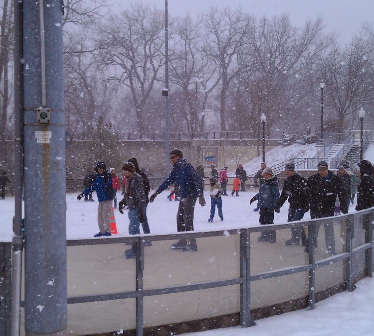 riverside-skating-center-photo